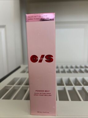 ONE/SIZE Powder Melt Glass Setting Spray - Pink Packaging